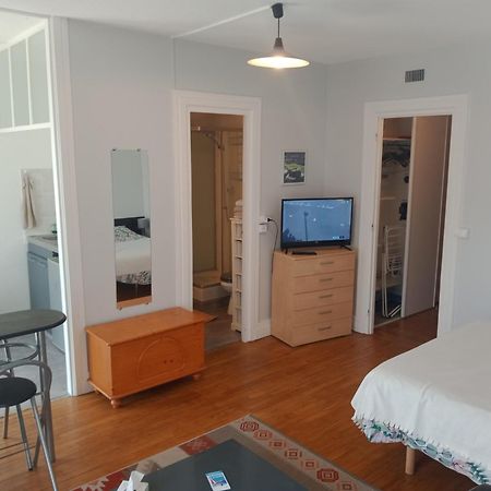 Appartement Perret 105 Rue Victor Hugo, Lumineux, Plein Centre, Parking Prive Arrivee Autonome Tout A Pied Le Havre Luaran gambar