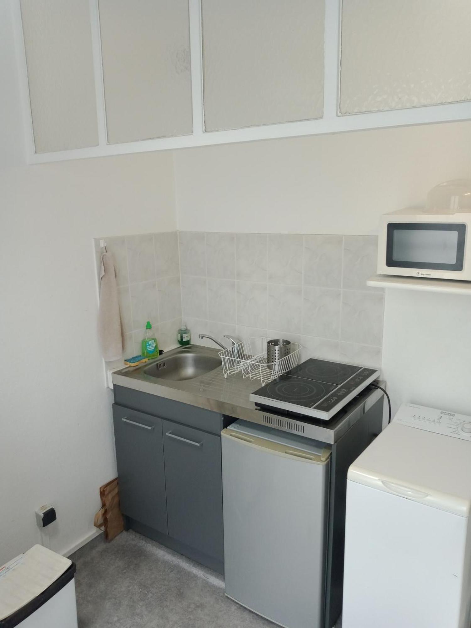 Appartement Perret 105 Rue Victor Hugo, Lumineux, Plein Centre, Parking Prive Arrivee Autonome Tout A Pied Le Havre Luaran gambar