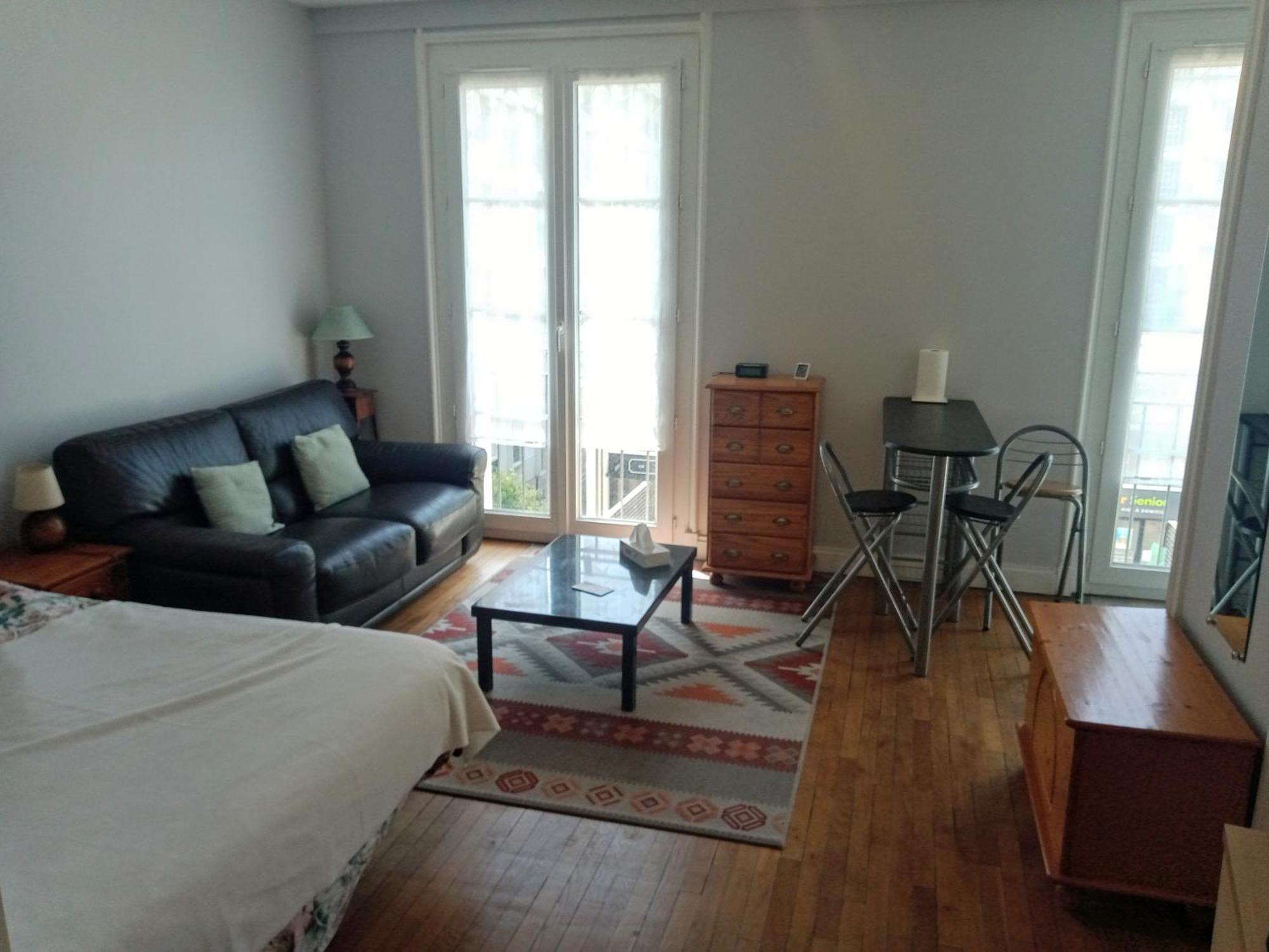 Appartement Perret 105 Rue Victor Hugo, Lumineux, Plein Centre, Parking Prive Arrivee Autonome Tout A Pied Le Havre Luaran gambar