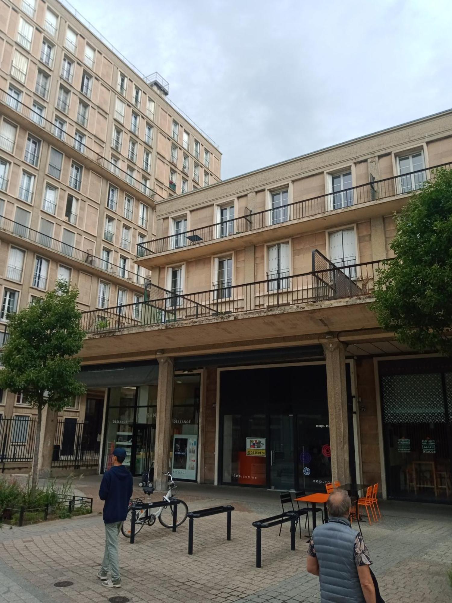 Appartement Perret 105 Rue Victor Hugo, Lumineux, Plein Centre, Parking Prive Arrivee Autonome Tout A Pied Le Havre Luaran gambar